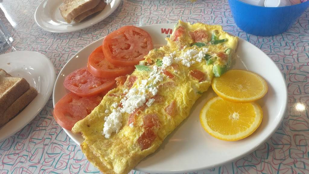 Wimpys Diner | restaurant | 2000 Appleby Line f4, Burlington, ON L7L 6M6, Canada | 9053320606 OR +1 905-332-0606