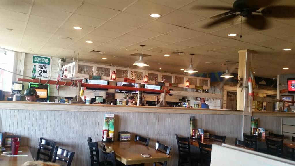 Hurricane Grill & Wings | meal takeaway | 7100 Fairway Dr, Palm Beach Gardens, FL 33418, USA | 5617752522 OR +1 561-775-2522