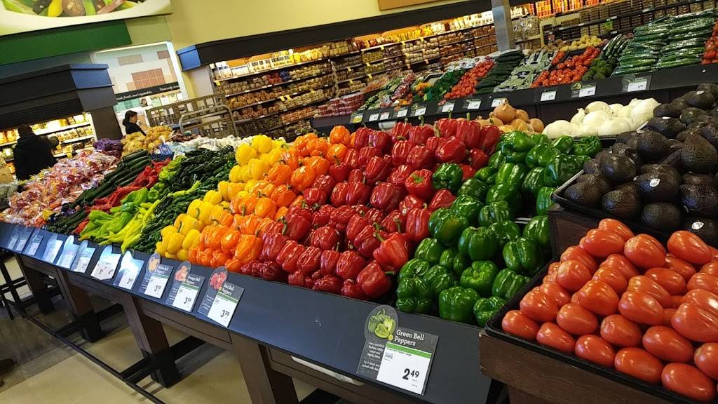 Subway | restaurant | 125 The Queensway Unit D1, Etobicoke, ON M8Y 1H6, Canada | 4162596886 OR +1 416-259-6886