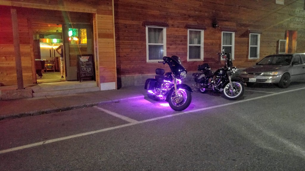 Stanwood Hotel & Saloon | restaurant | 26926 102nd Ave NW, Stanwood, WA 98292, USA | 3606292888 OR +1 360-629-2888