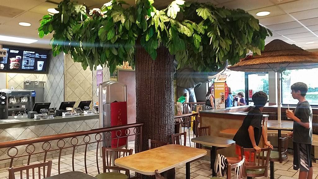 McDonalds | cafe | 632 S R L Thornton Fwy, Dallas, TX 75203, USA | 2149461413 OR +1 214-946-1413