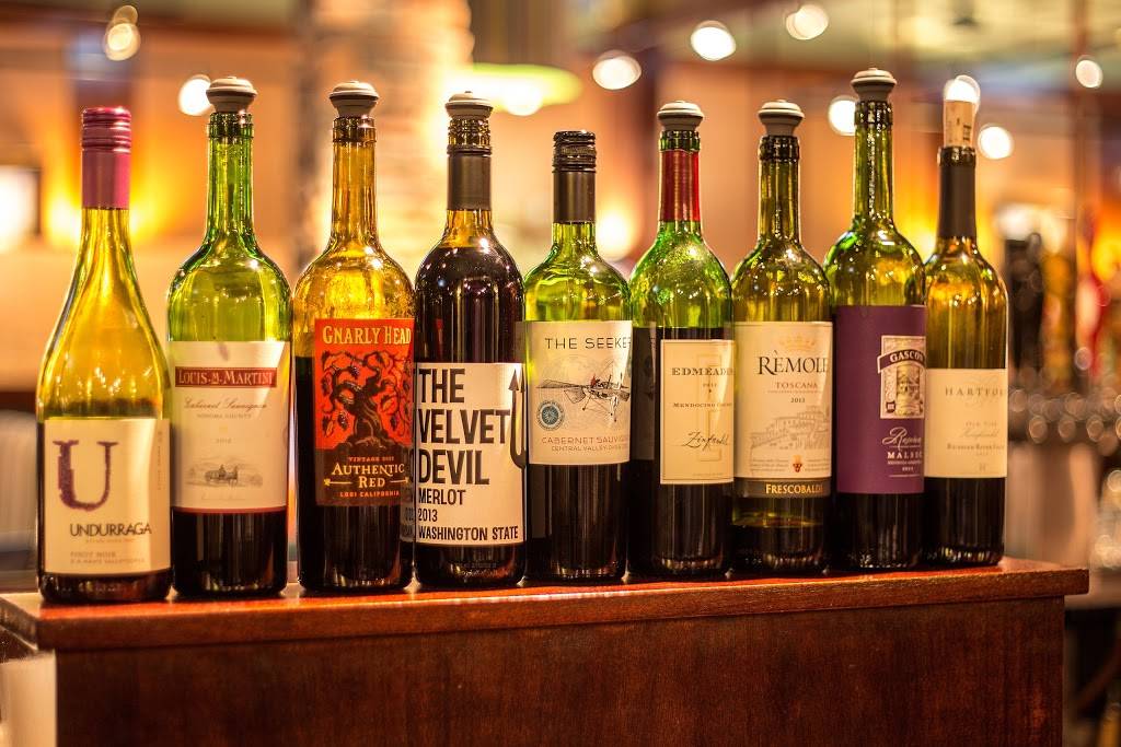 Blue Fin Restaurant And Bar | restaurant | 461-4 Town Center Pl, Columbia, SC 29229, USA | 8038657346 OR +1 803-865-7346