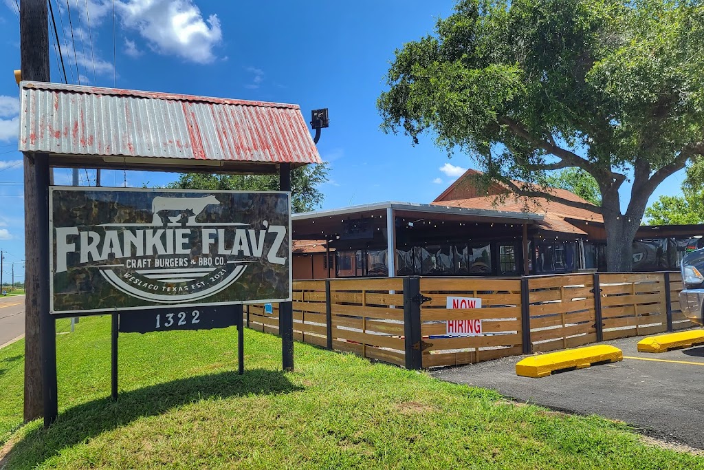 Frankie Flavz Craft Burgers & BBQ Co. | restaurant | 1322 S International Blvd, Weslaco, TX 78596, USA | 9563752212 OR +1 956-375-2212