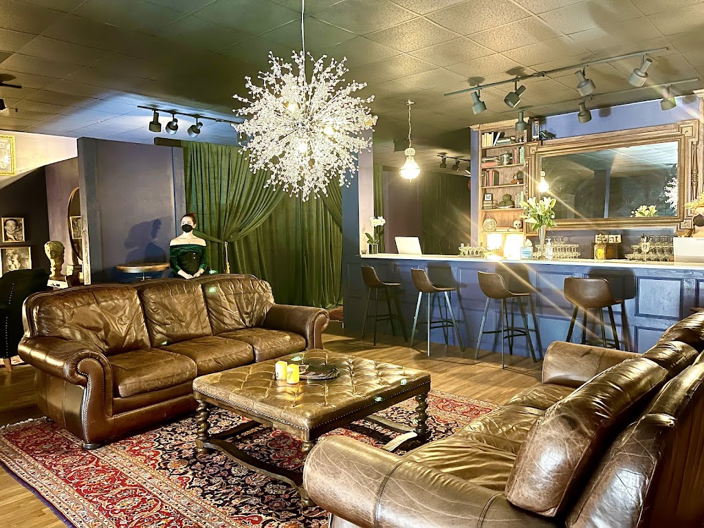 Reveler | restaurant | 3108 W Cary St, Richmond, VA 23221, USA | 8049185681 OR +1 804-918-5681