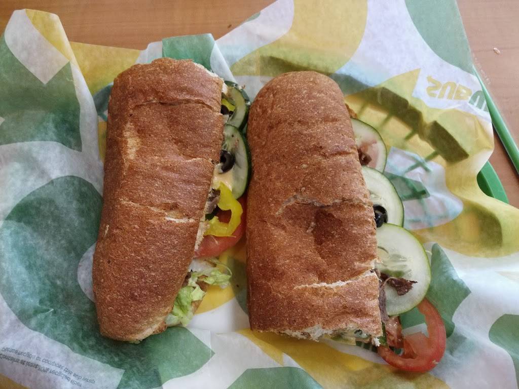 Subway Restaurants | restaurant | 3753 Ulmerton Rd, Clearwater, FL 33762, USA | 7275729388 OR +1 727-572-9388