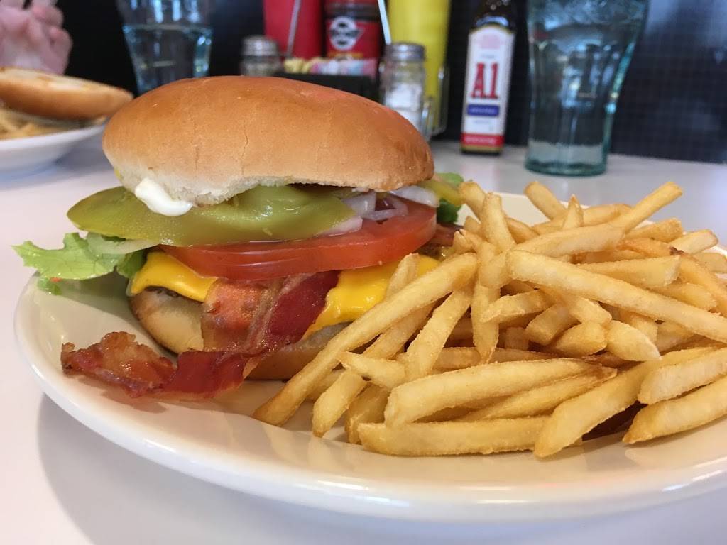 Steak n Shake | restaurant | 3396 Cobb Pkwy NW, Acworth, GA 30101, USA | 7705296661 OR +1 770-529-6661