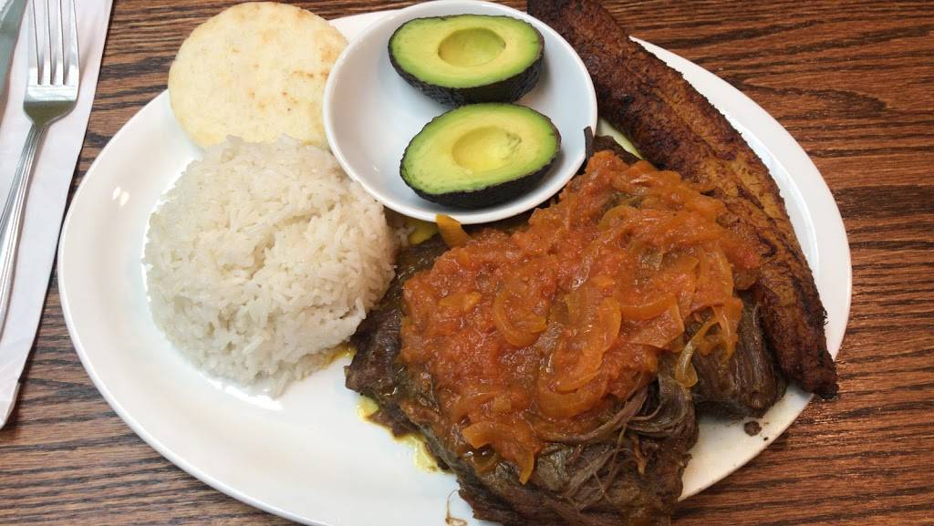 My Empanada | restaurant | 3085 Hurontario St #18a, Mississauga, ON L5A 4E4, Canada | 2892324385 OR +1 289-232-4385