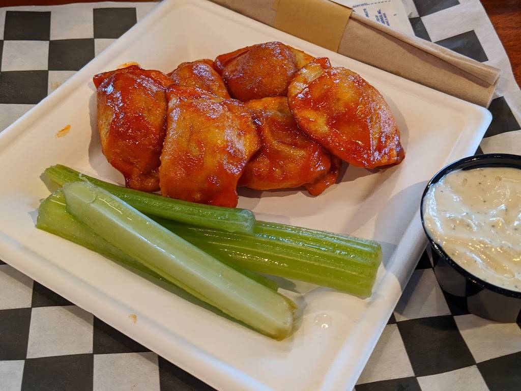 Sly Fox Taphouse at the Grove | restaurant | 20 Liberty Blvd #100, Malvern, PA 19355, USA | 4843283567 OR +1 484-328-3567