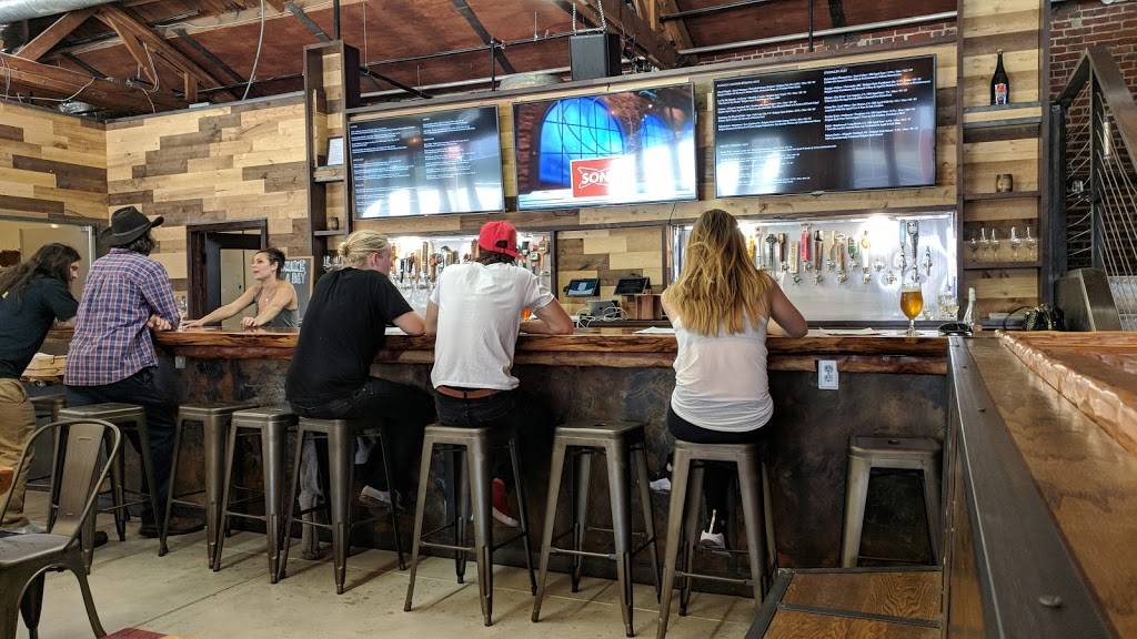 Brews Brothers | restaurant | 5140 Lankershim Blvd, North Hollywood, CA 91601, USA | 8183086208 OR +1 818-308-6208