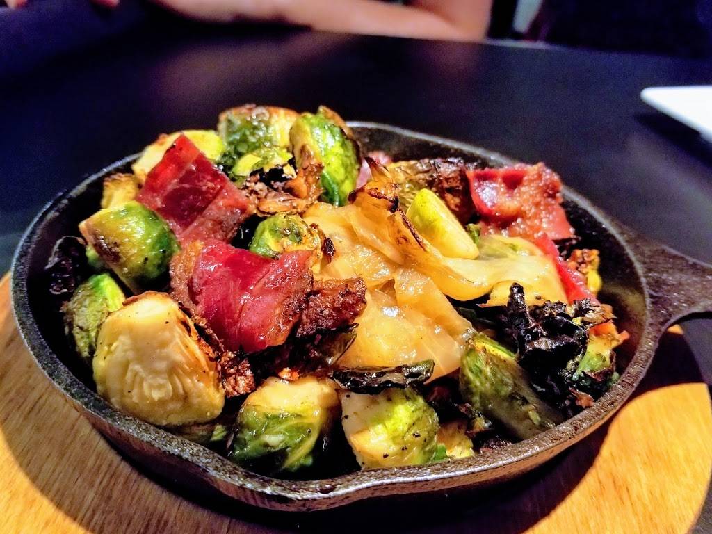 Fat Crow Restaurant | restaurant | 550 VT-30, Newfane, VT 05345, USA | 8022214177 OR +1 802-221-4177