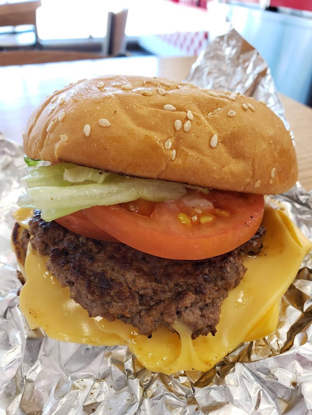 Five Guys | restaurant | 20 Clair Rd W, Guelph, ON N1L 0A8, Canada | 5197679090 OR +1 519-767-9090