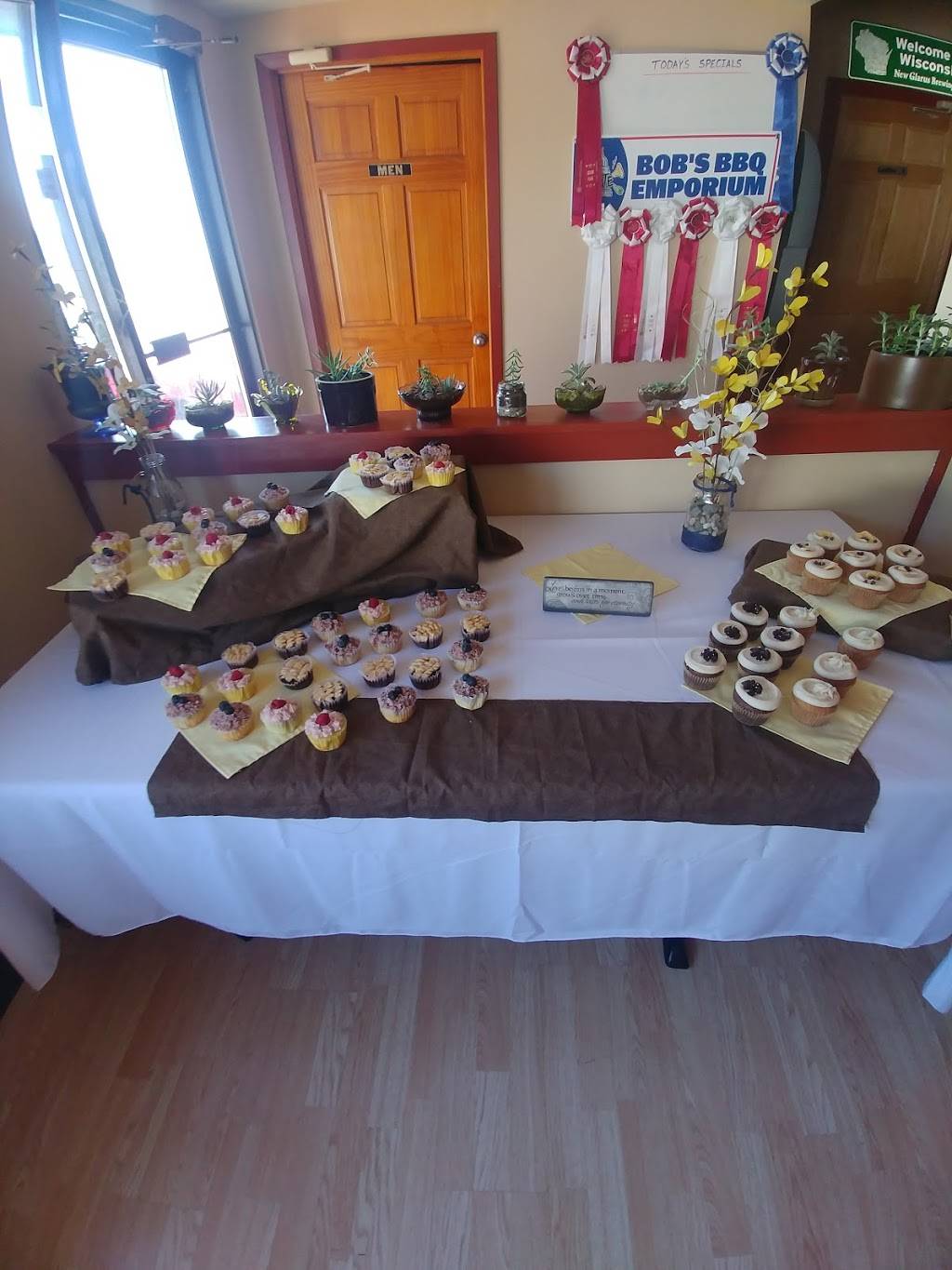 Bobs BBQ Emporium | restaurant | 8164 US-14, Arena, WI 53503, USA | 6084770782 OR +1 608-477-0782