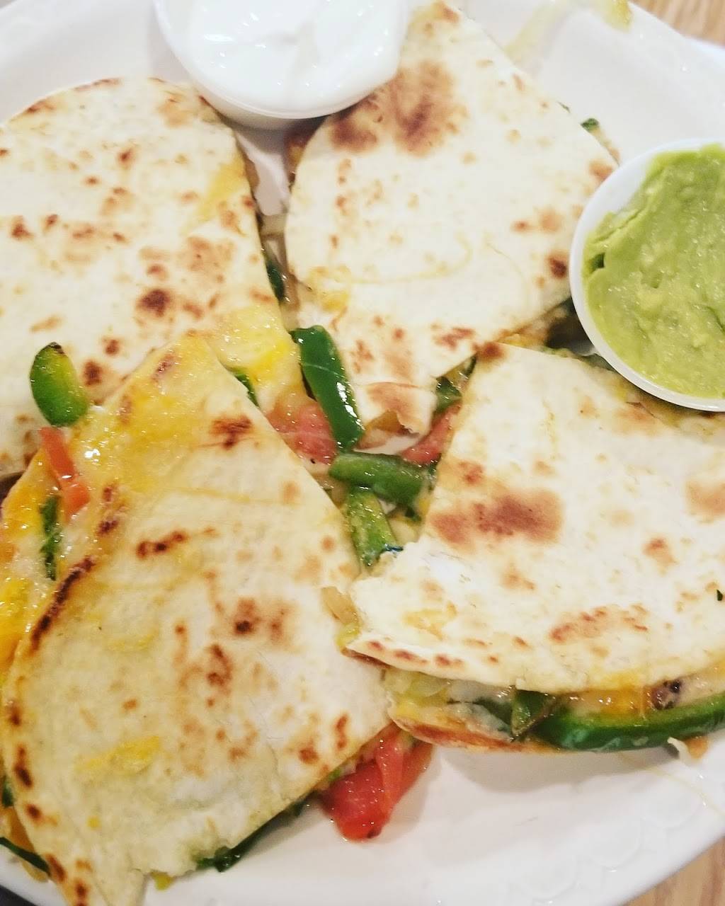 La Union Restaurant | restaurant | 1119, 5517 Wilson Blvd, Arlington, VA 22205, USA | 7035220134 OR +1 703-522-0134