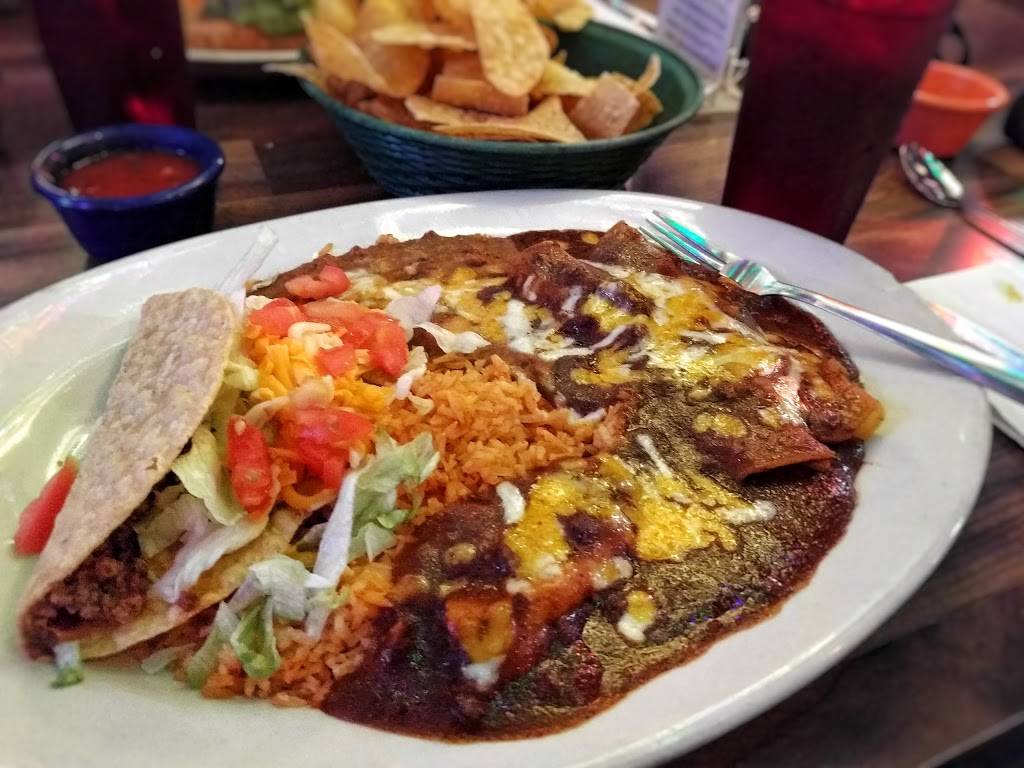 Campo Verde | restaurant | 2918 W Pioneer Pkwy, Dalworthington Gardens, TX 76013, USA | 8172757003 OR +1 817-275-7003