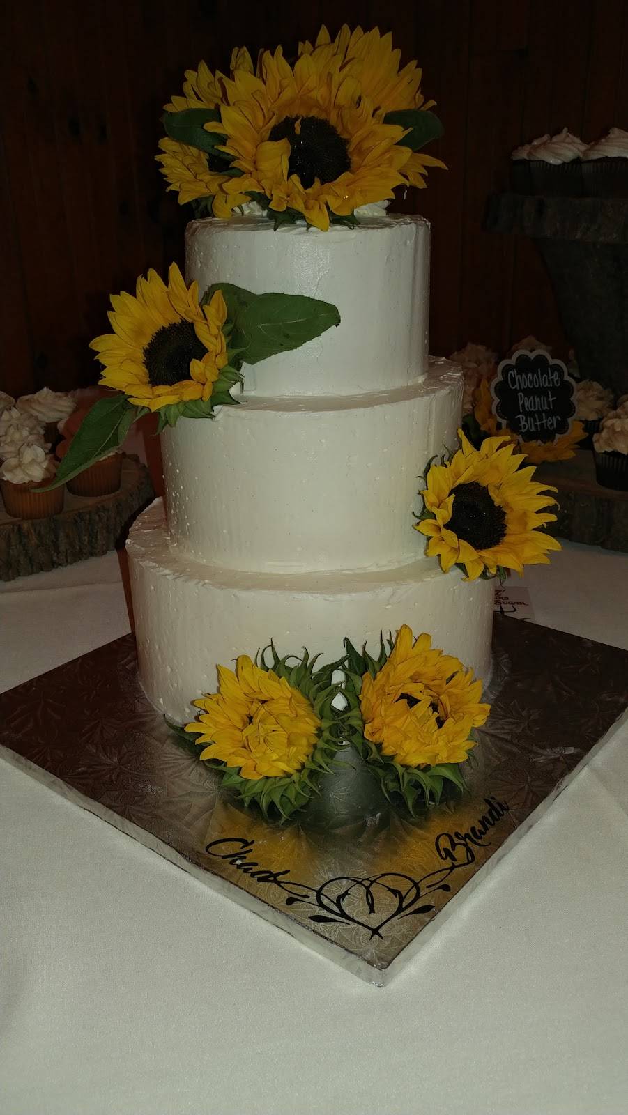 C.J. Hummels Restaurant | restaurant | 28 Willow St, Lenhartsville, PA 19534, USA | 6105624891 OR +1 610-562-4891