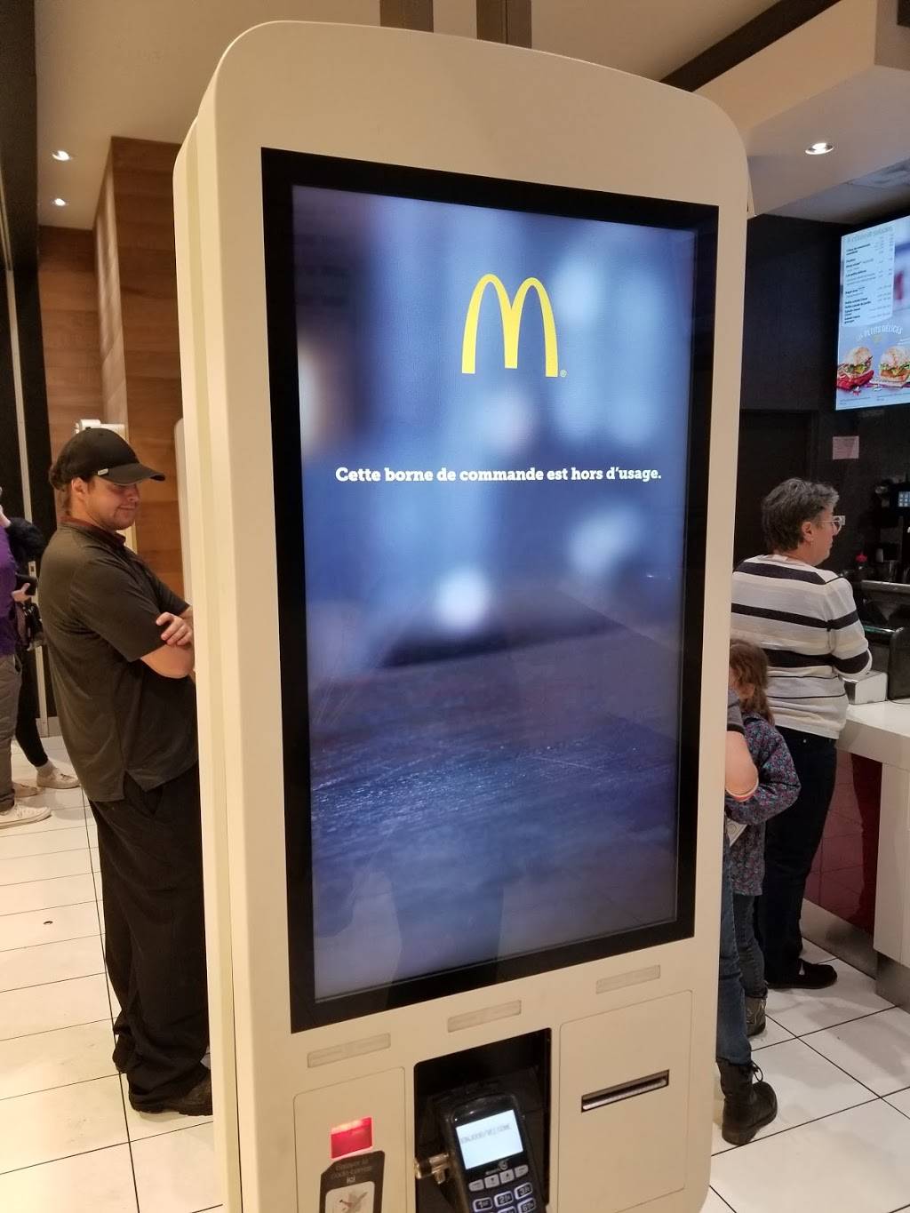 McDonalds | cafe | 5401 Boulevard des Galeries, Québec, QC G2K 1N4, Canada | 4186227351 OR +1 418-622-7351