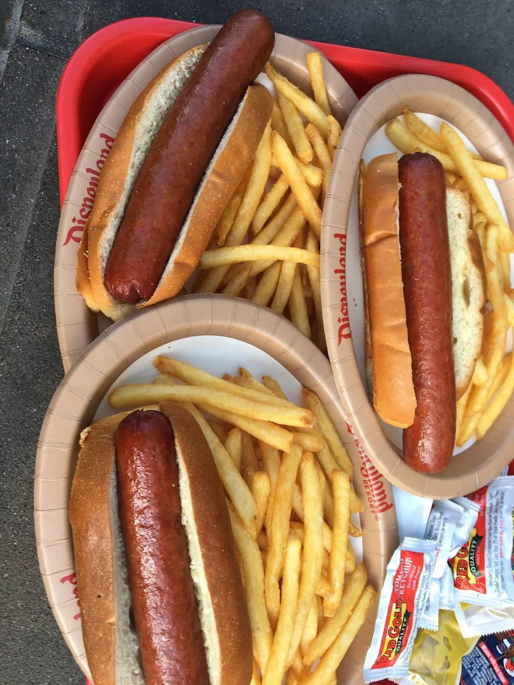 Award Wieners | meal takeaway | 1313 S, Disneyland Dr, Anaheim, CA 92802, USA | 7147813463 OR +1 714-781-3463