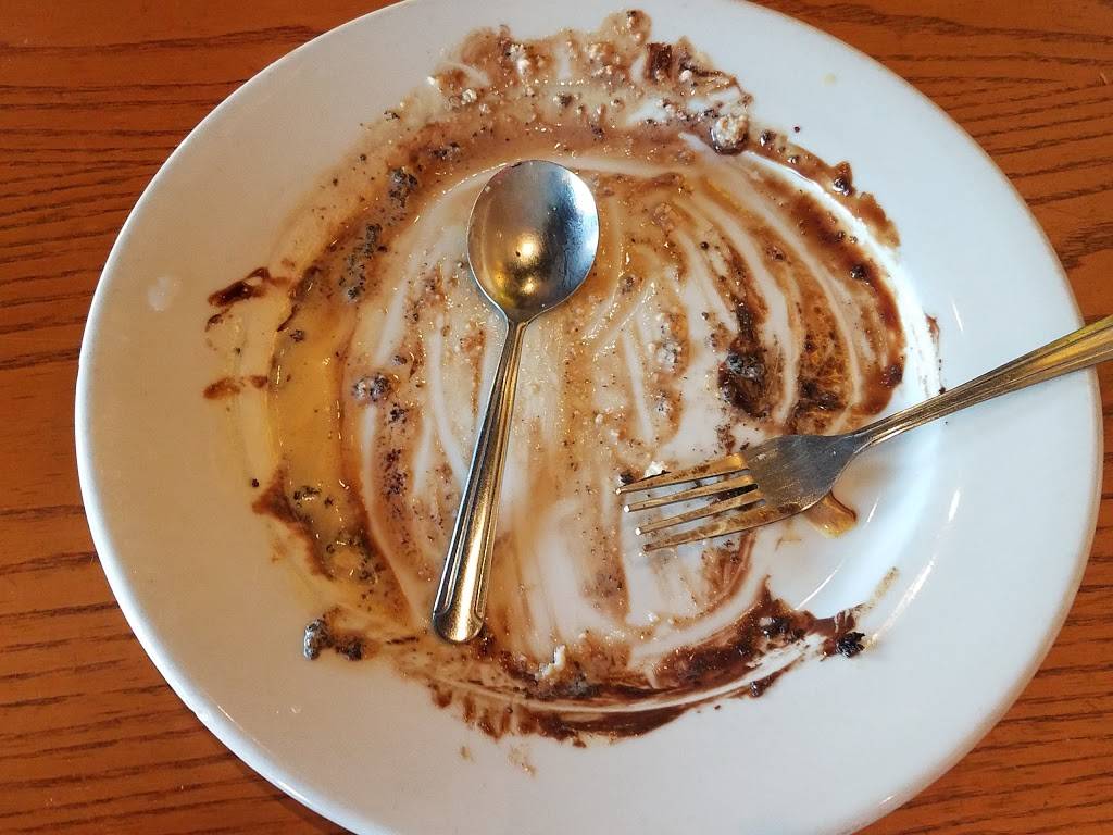 Chilis Grill & Bar | meal takeaway | 1600 W Imperial Hwy, La Habra, CA 90631, USA | 5626907491 OR +1 562-690-7491