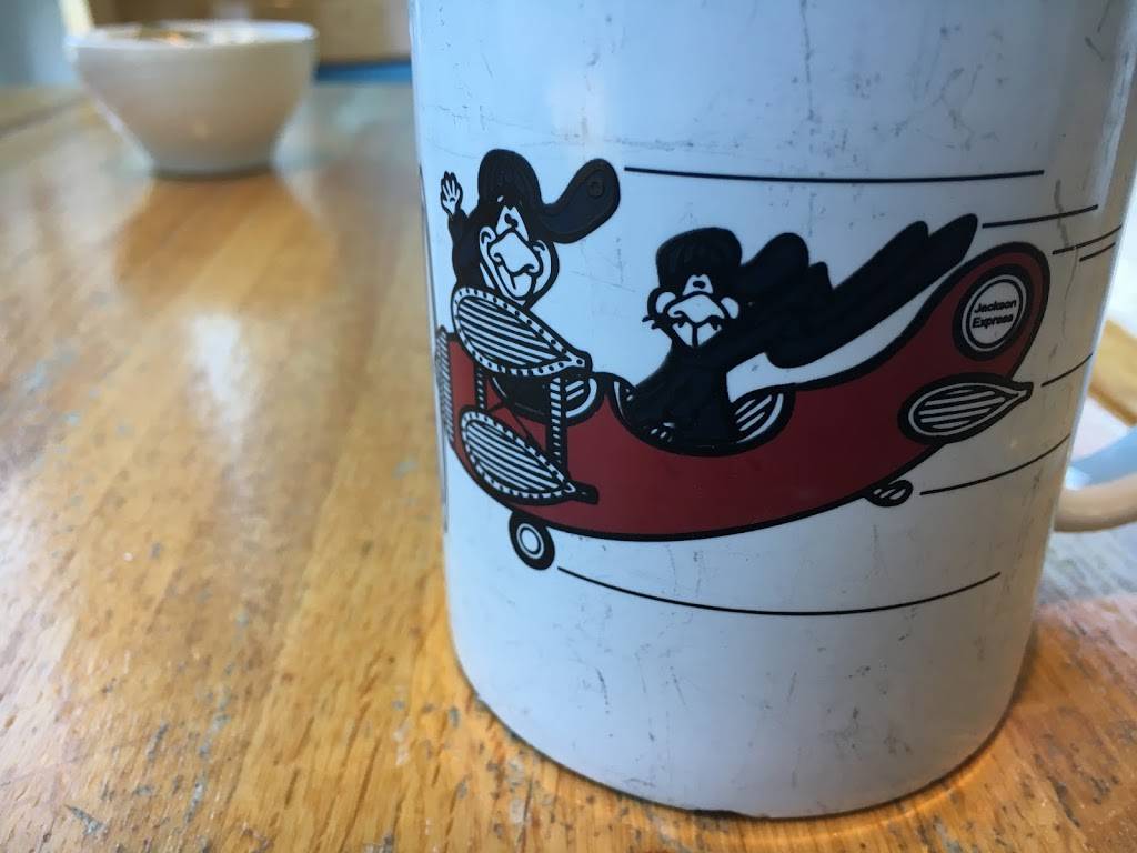 Plane View | restaurant | 71 Airport Rd, Vineyard Haven, MA 02568, USA | 5086931886 OR +1 508-693-1886