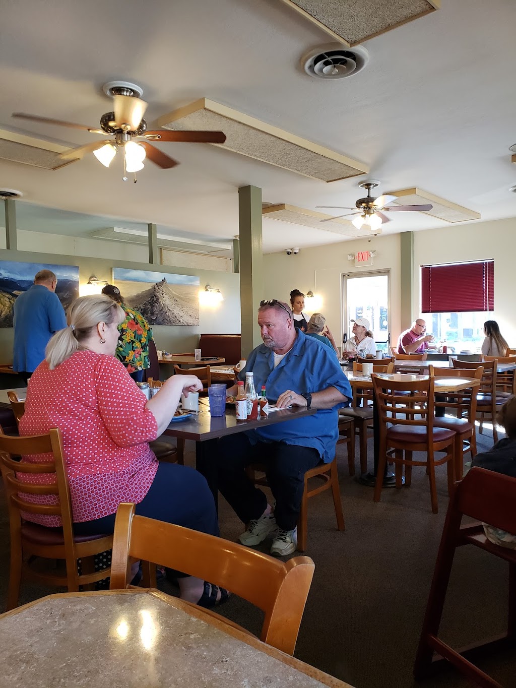 Stans Maple Cafe | restaurant | 295 S State St, Ukiah, CA 95482, USA | 7074625221 OR +1 707-462-5221