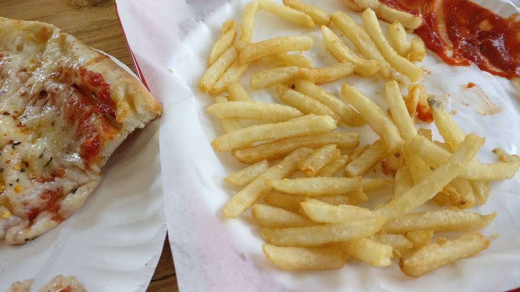 Crown Fried Chicken | restaurant | 17002 Hillside Avenue, Jamaica, NY 11432, USA | 7182973200 OR +1 718-297-3200