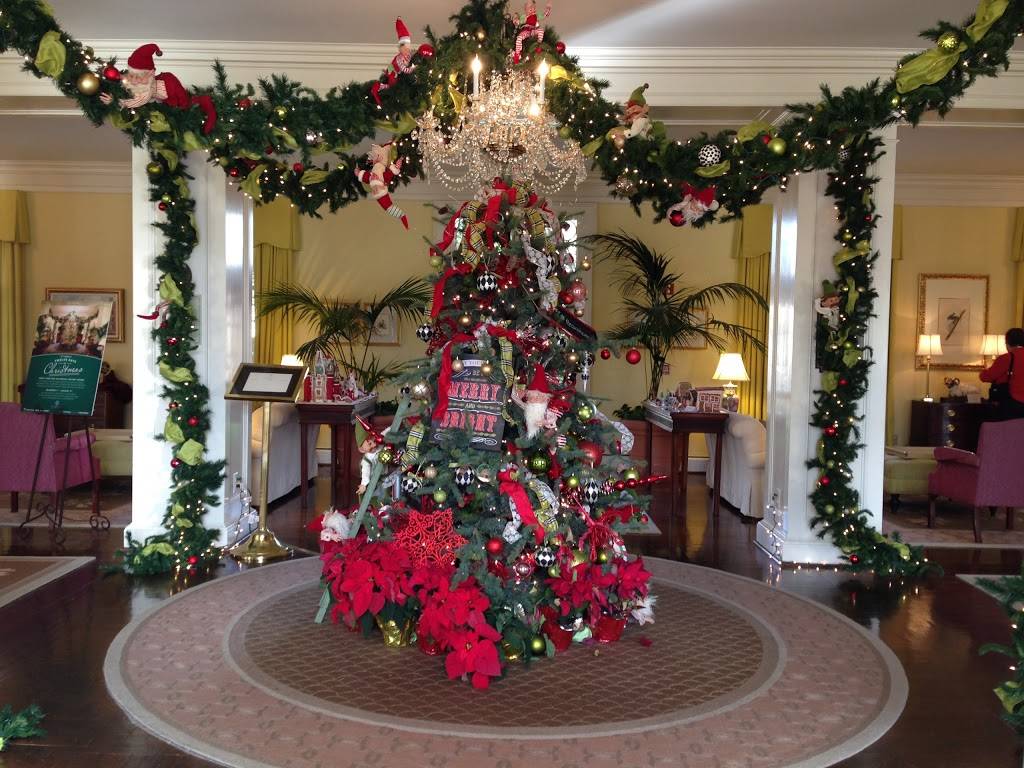 Crossroads Chapel Hill | restaurant | 211 Pittsboro St, Chapel Hill, NC 27516, USA | 9199182777 OR +1 919-918-2777