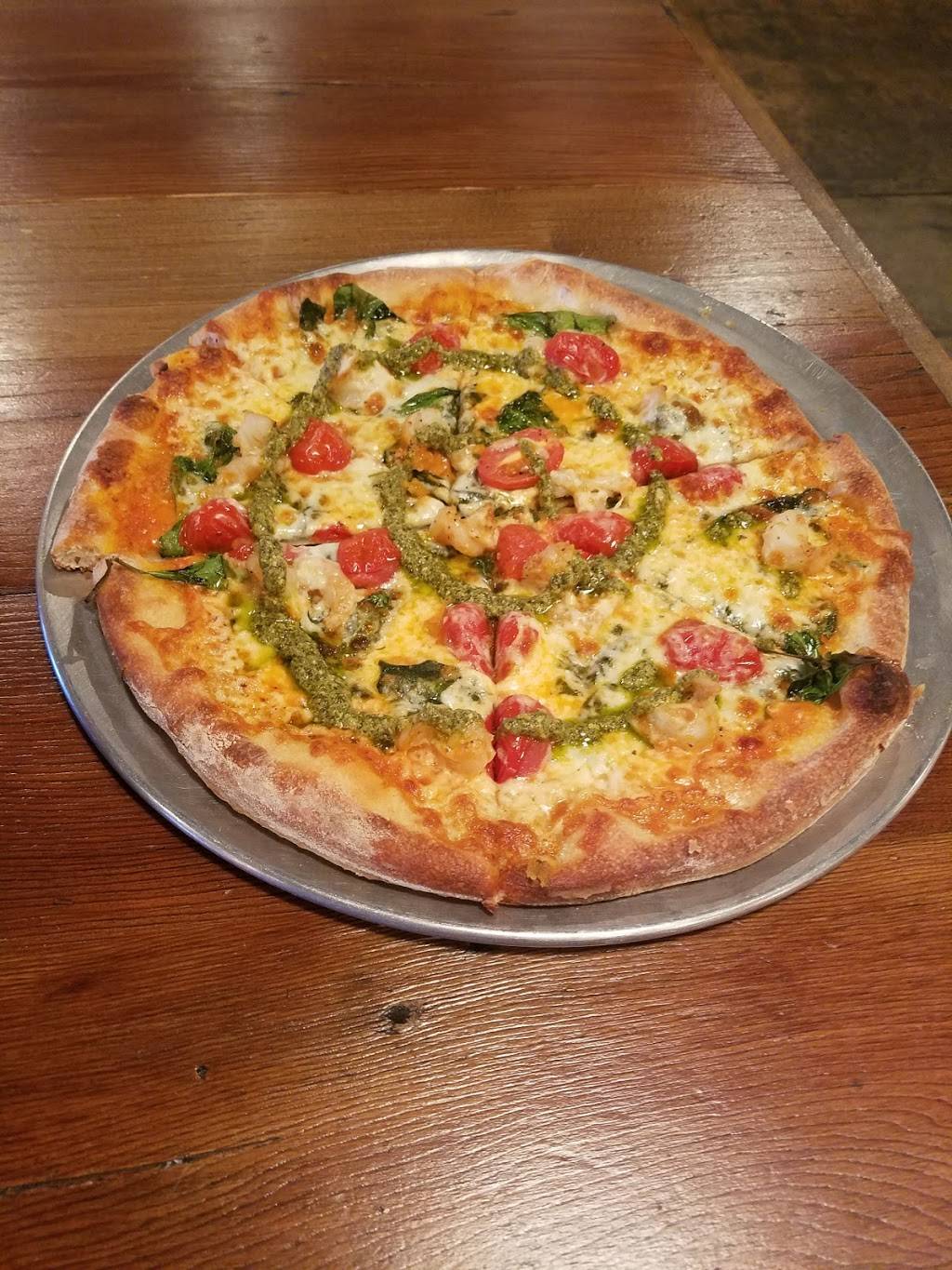 Hardware Pizza | restaurant | 131 SW Broad St, Lyons, GA 30436, USA | 9124033336 OR +1 912-403-3336