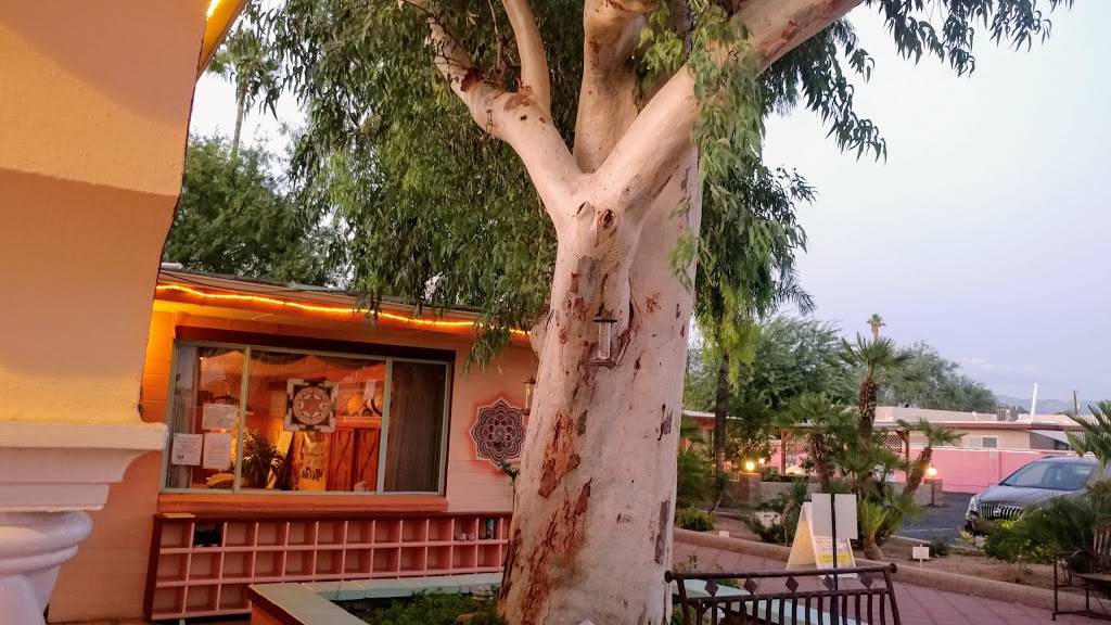 Govindas Natural Foods Buffet | restaurant | 711 E Blacklidge Dr, Tucson, AZ 85719, USA | 5207920630 OR +1 520-792-0630