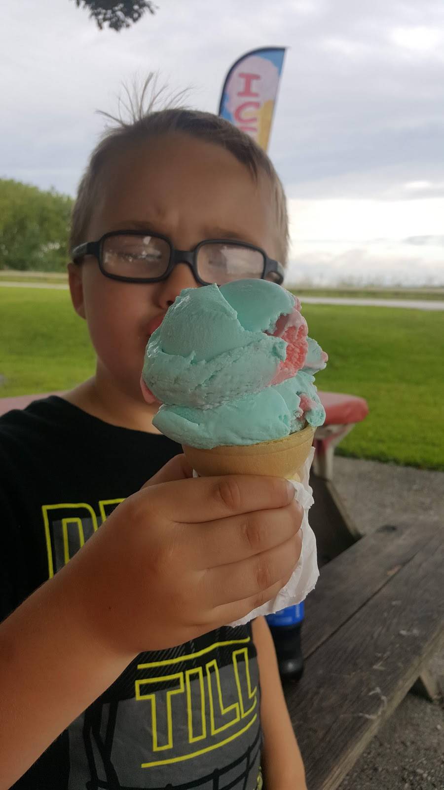 Papa Noels Pizzeria | restaurant | 4232 US Rout 105, Sheldon, VT, 05483, Vermont 105, Sheldon, VT 05483, USA | 8029337272 OR +1 802-933-7272