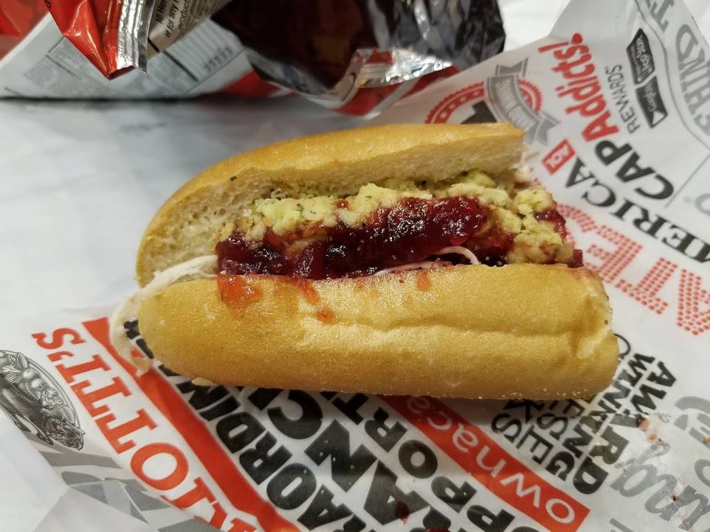 Capriottis Sandwich Shop | restaurant | 267 Patriot Pl, Foxborough, MA 02035, USA | 7742155279 OR +1 774-215-5279