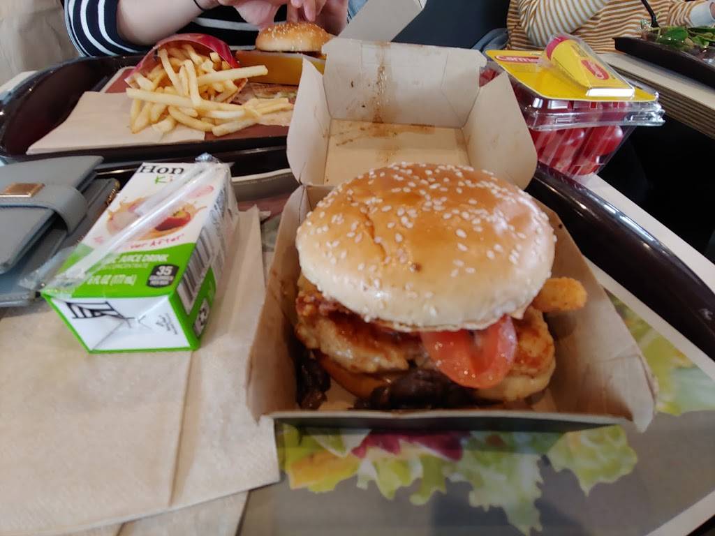 McDonalds | cafe | 5090 Commercial St SE, Salem, OR 97306, USA | 5033916641 OR +1 503-391-6641