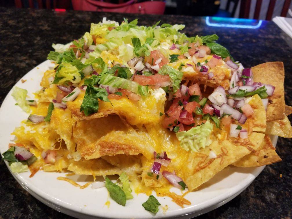 Crossroads Pub | restaurant | 63 Columbian St, Braintree, MA 02184, USA | 7816649600 OR +1 781-664-9600