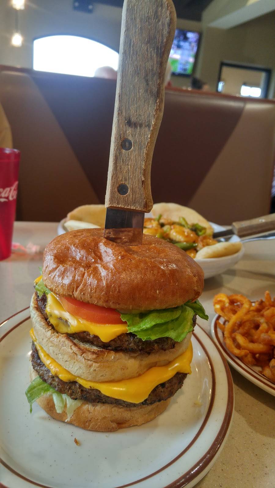 Leos Coney Island | restaurant | 33577 Van Dyke Ave, Sterling Heights, MI 48312, USA | 5869780080 OR +1 586-978-0080