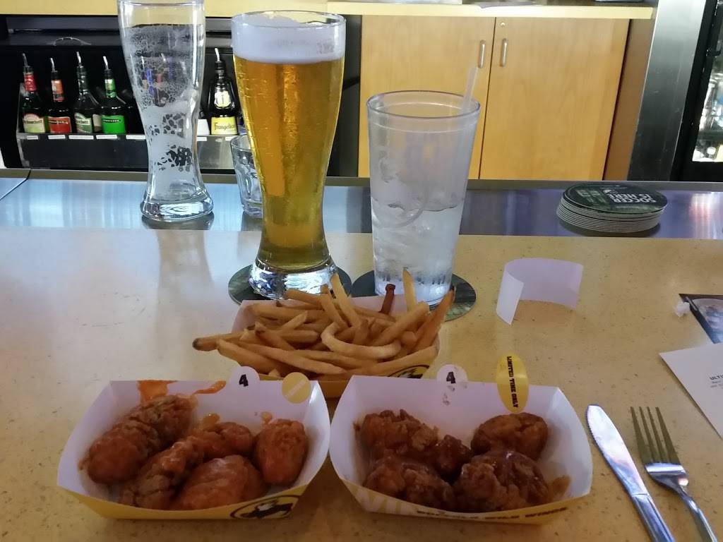 Buffalo Wild Wings | restaurant | 26711 Aliso Creek Rd, Aliso Viejo, CA 92656, USA | 9494612652 OR +1 949-461-2652