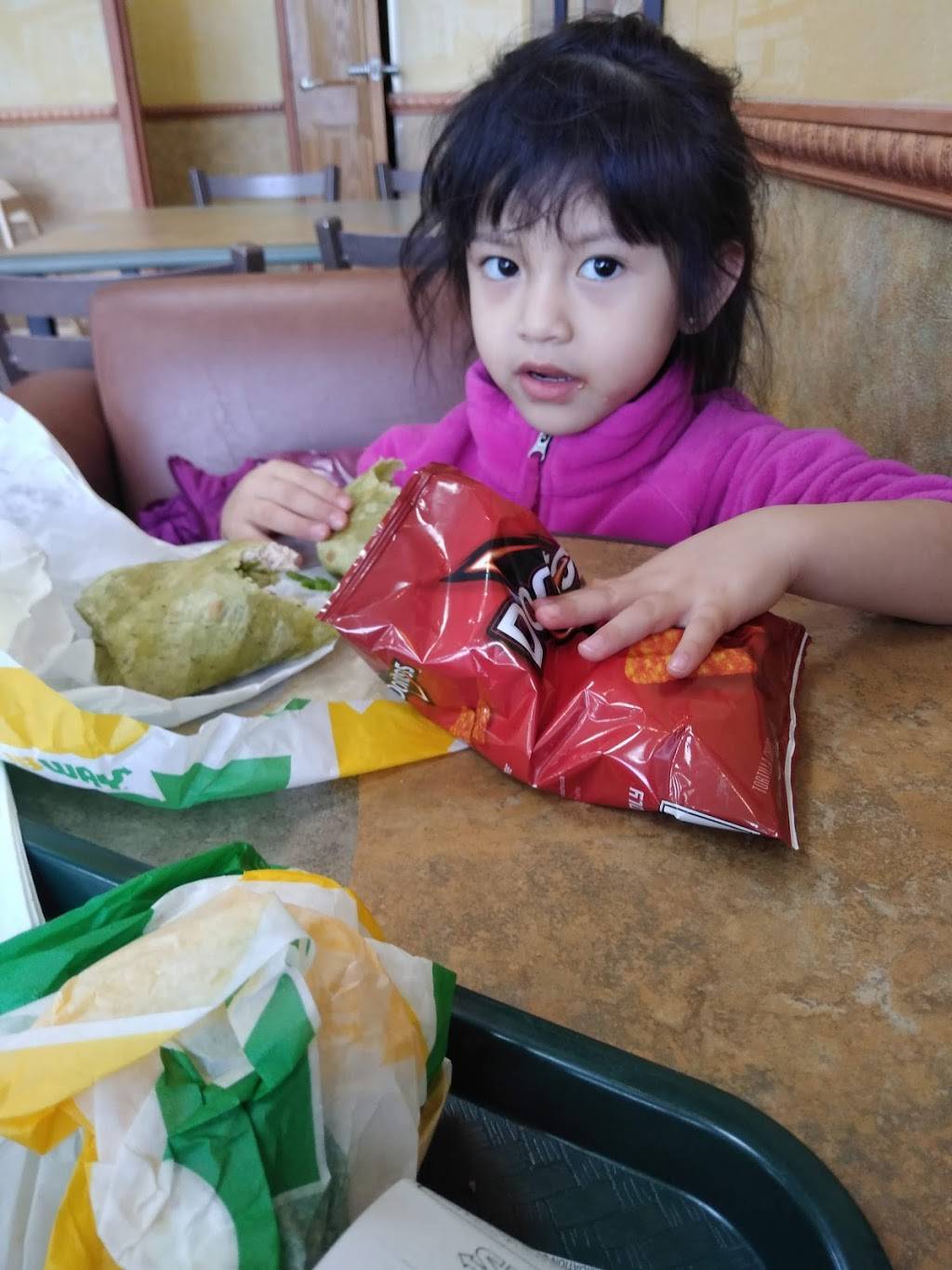 Subway Restaurants | restaurant | 2801 W Touhy Ave, Elk Grove Village, IL 60007, USA | 8477590995 OR +1 847-759-0995