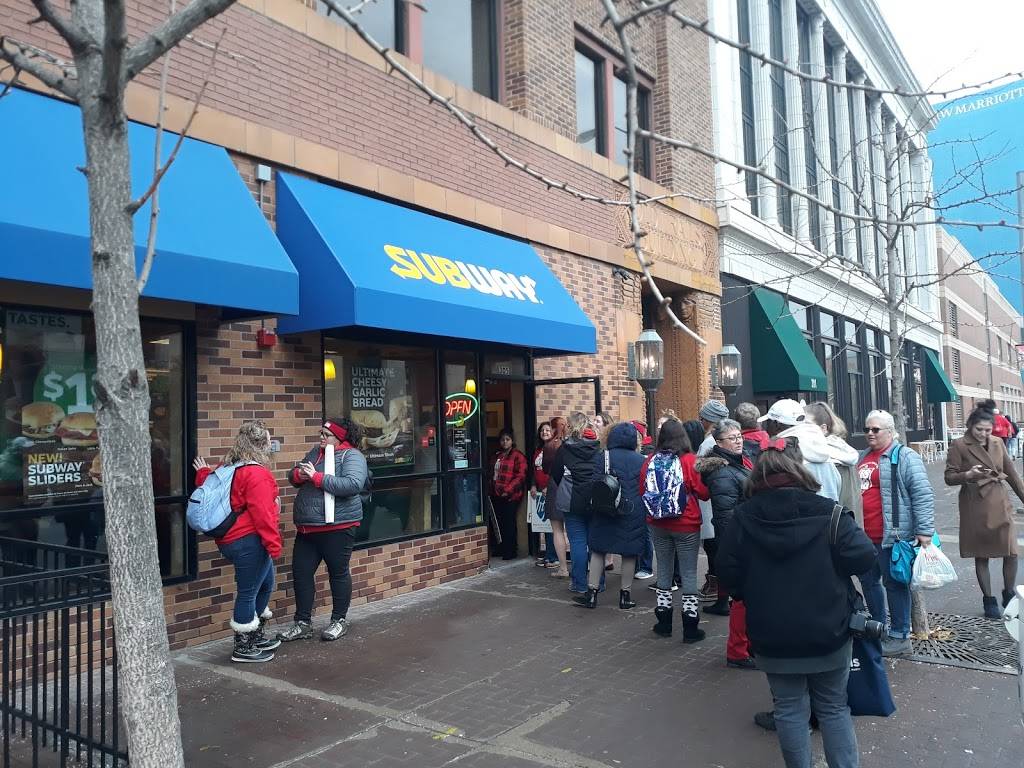 Subway | meal takeaway | 305 W Washington St, Indianapolis, IN 46204, USA | 3172679960 OR +1 317-267-9960