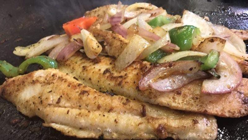 Blue shark | restaurant | 798 N Sebastian, West Helena, AR 72390, USA | 8708309815 OR +1 870-830-9815