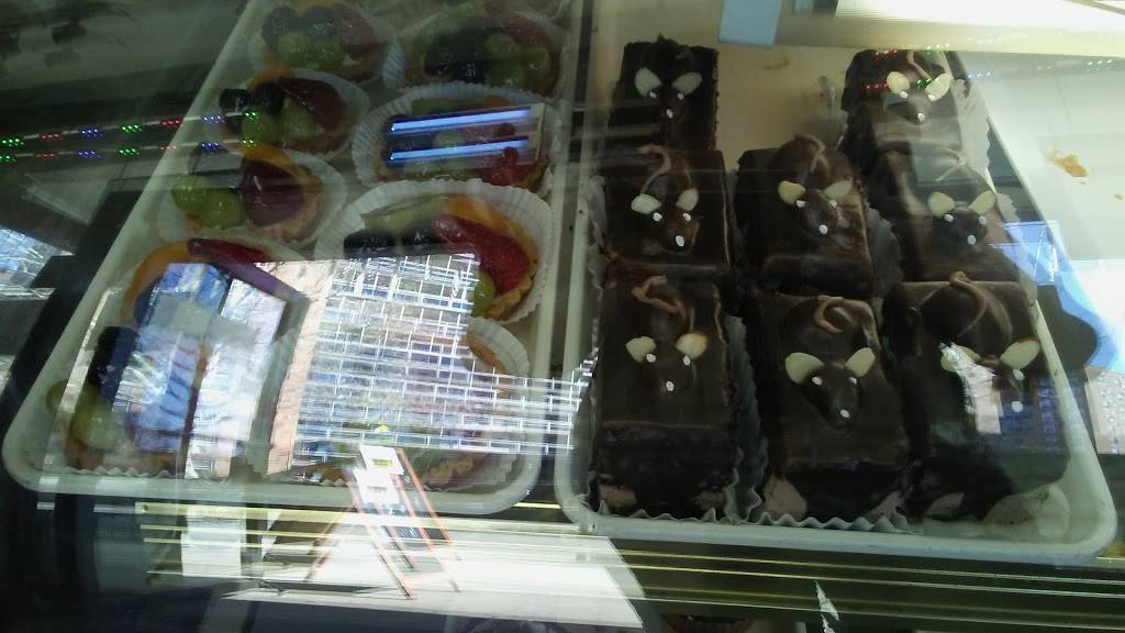 Rego Park Deli and Pastry | bakery | 97-34 63rd Rd, Rego Park, NY 11374, USA | 7189970957 OR +1 718-997-0957