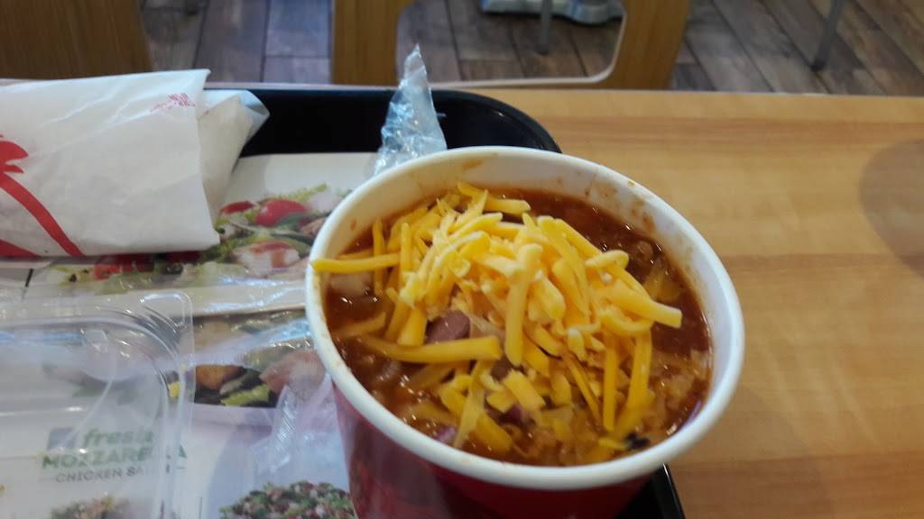 Wendys | restaurant | 1815 La Porte Rd, Waterloo, IA 50702, USA | 3192362290 OR +1 319-236-2290