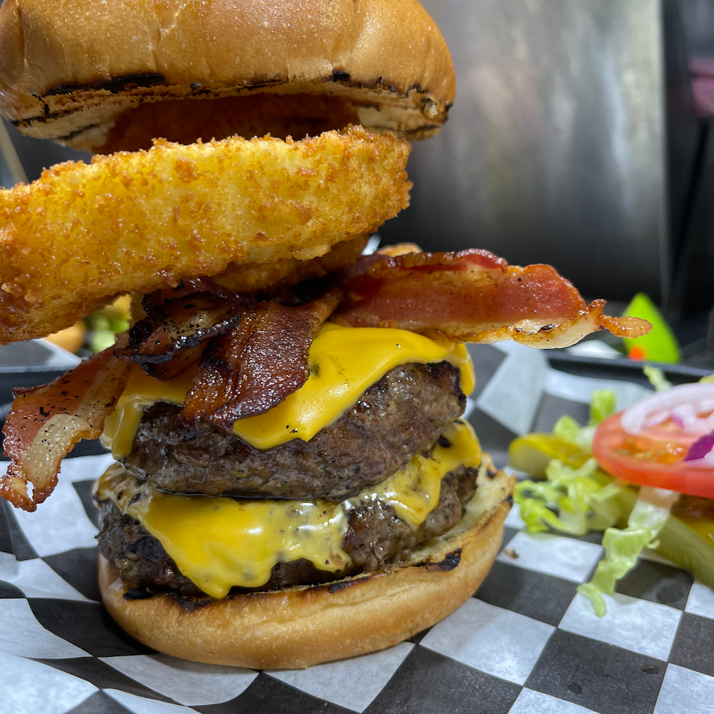 The Burger Shop & Deli | restaurant | 12953 Biscayne Blvd, Miami, FL 33181, USA | 3054560002 OR +1 305-456-0002