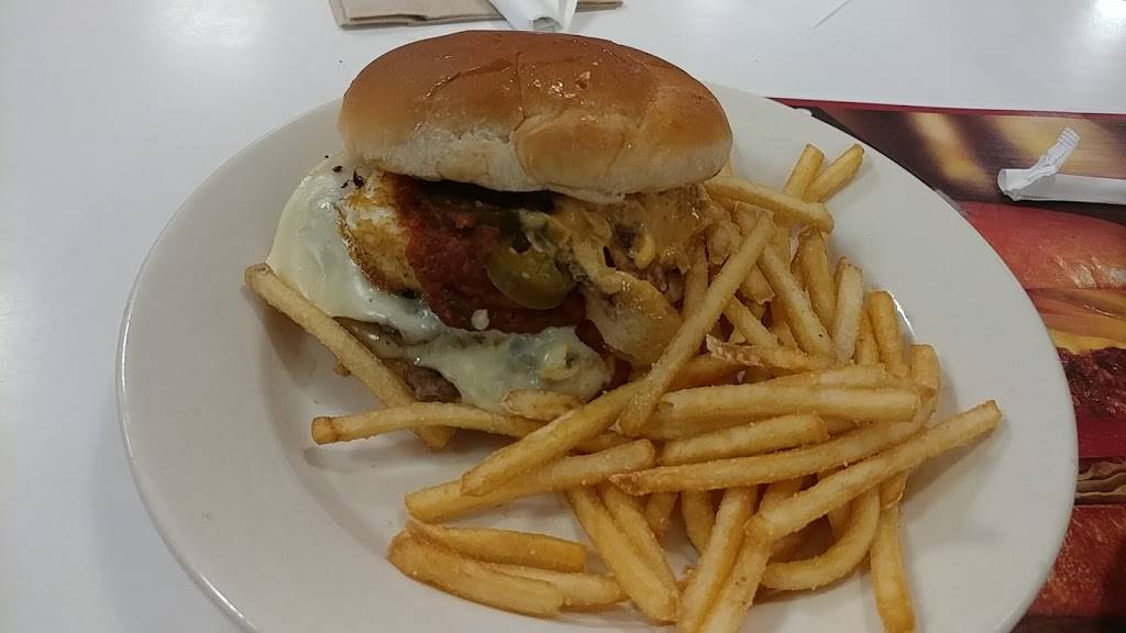 Steak n Shake | restaurant | 7930 E Washington St, Indianapolis, IN 46219, USA | 3173591102 OR +1 317-359-1102