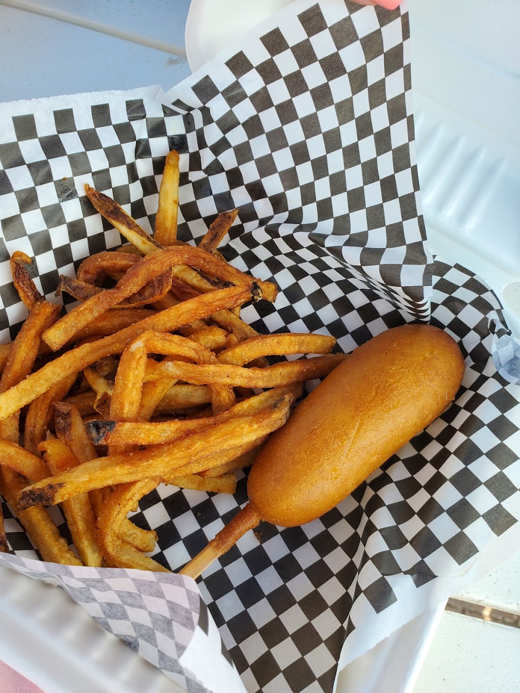 Pickles Burger and Shake | restaurant | 2236 E County Hwy 30A #34, Santa Rosa Beach, FL 32459, USA | 8502315686 OR +1 850-231-5686