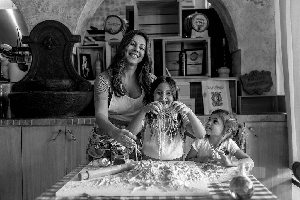 Casa Nostra | restaurant | 835 Vanderbilt Beach Rd, Naples, FL 34108, USA | 2395968010 OR +1 239-596-8010