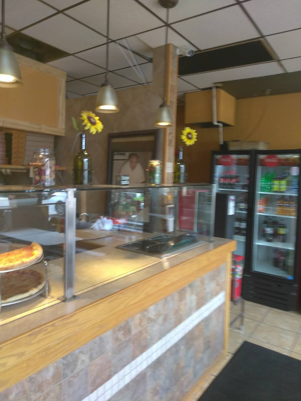 Lupis Pizza | restaurant | 2533, 3100 Bethel Rd, Boothwyn, PA 19061, USA | 6104851300 OR +1 610-485-1300