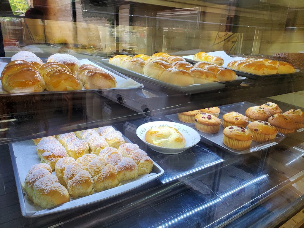 Cafe de Minas | bakery | 282 High St, Clinton, MA 01510, USA | 9787334310 OR +1 978-733-4310