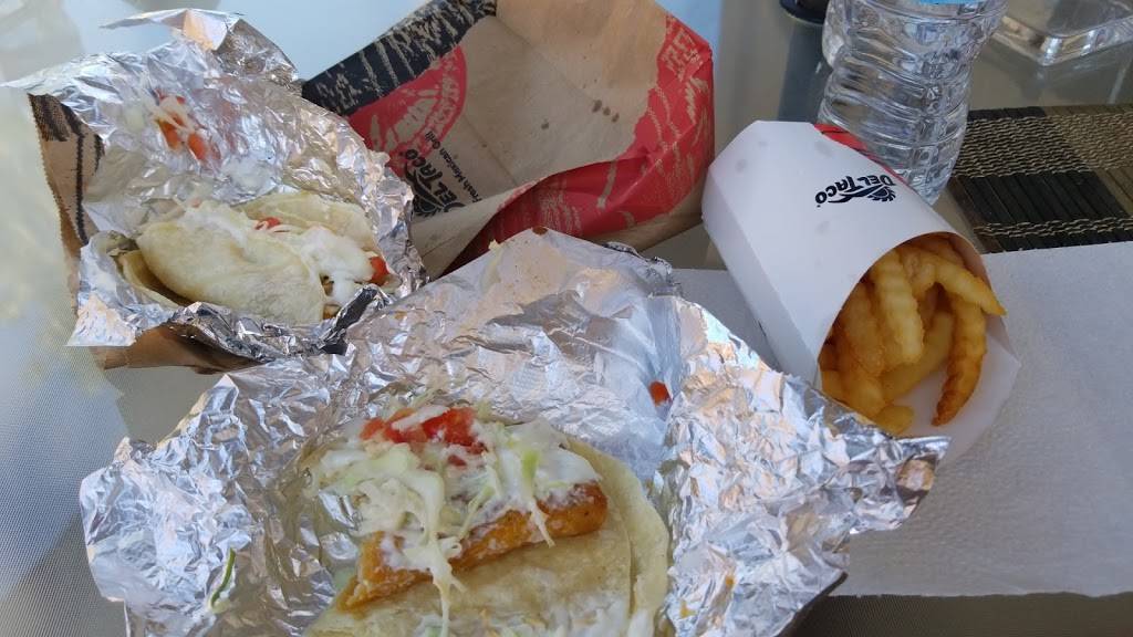 Del Taco | meal takeaway | 3864 Sierra Ave, Fontana, CA 92336, USA | 9098234935 OR +1 909-823-4935