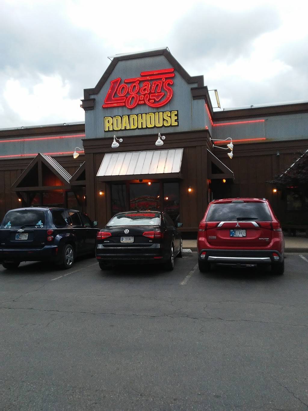 Logans Roadhouse | restaurant | 970 State Road 131, Clarksville, IN 47129, USA | 8122889789 OR +1 812-288-9789