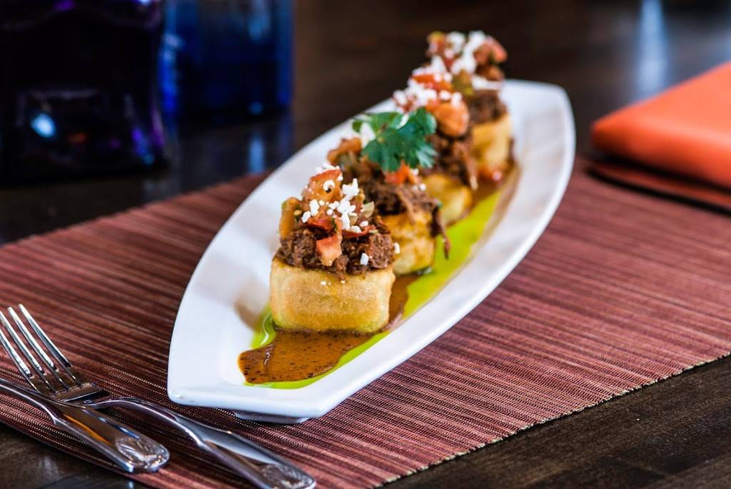 Luna Modern Mexican Kitchen | restaurant | 980 Montecito Dr #110, Corona, CA 92879, USA | 9517358888 OR +1 951-735-8888