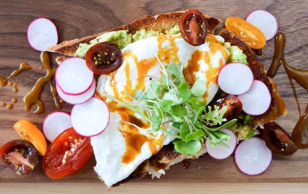 Louies Wine Dive Coralville | restaurant | 901 E 2nd Ave #100, Coralville, IA 52241, USA | 3195691892 OR +1 319-569-1892