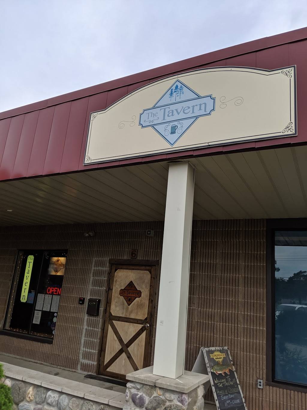 The Tavern | restaurant | 340 Aviation Rd, Queensbury, NY 12804, USA | 5184098845 OR +1 518-409-8845